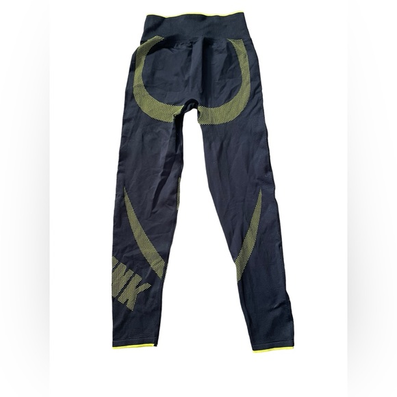 Victoria's Secret PINK Active Neon High Waist Full Length Seamless Legging - Picture 2 of 5